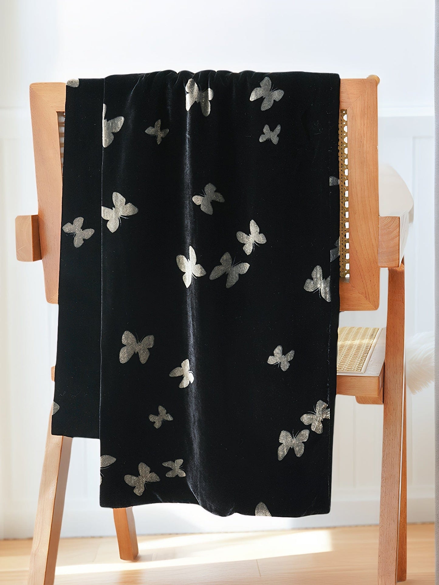 New Chinese Style Velvet Silk Scarf - Double-Layer Winter Shawl for Women with Butterfly Print, Mulberry Silk Luxury Wrap