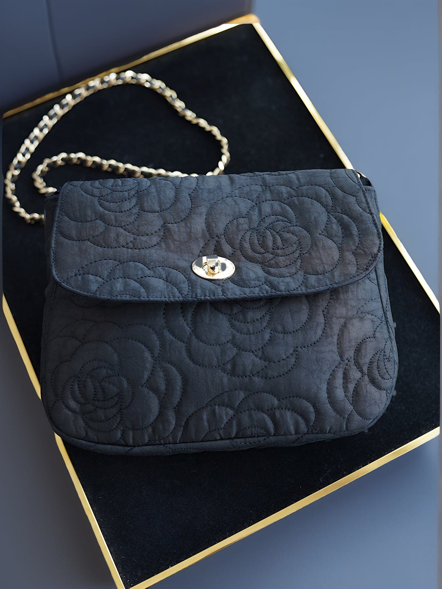 Chinese Style Bag, Luxury Silk Purse for Women, Vintage Xiangyunsha (Gambiered Guangdong Silk) Crossbody Handbag with Camellia Design - Artisanal Mulberry Silk Clutch