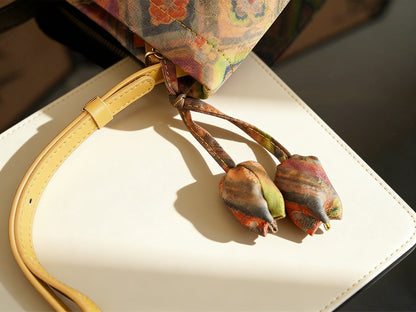 Xiangyunsha Four-Grid Crossbody Bucket Bag